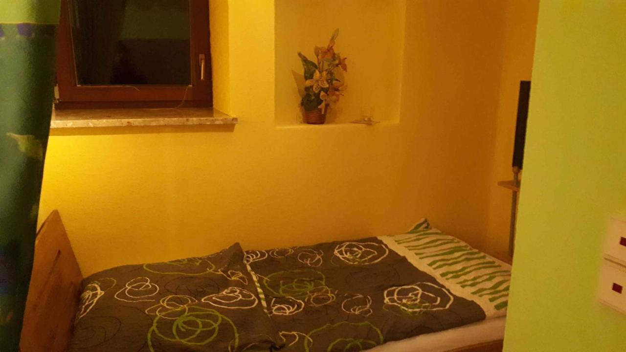 Jestel Apartment *